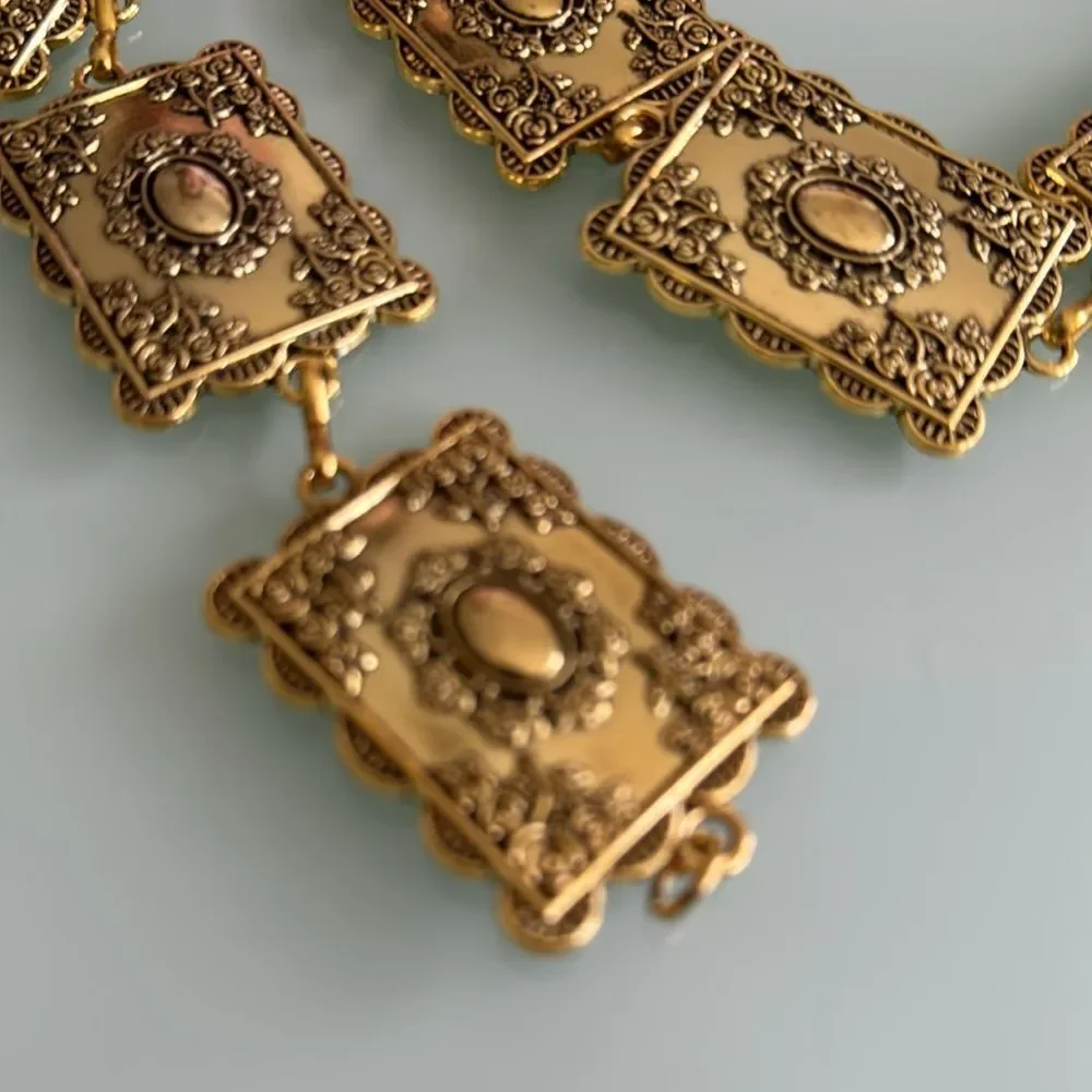 Gold Ornate Women's Belt A1367